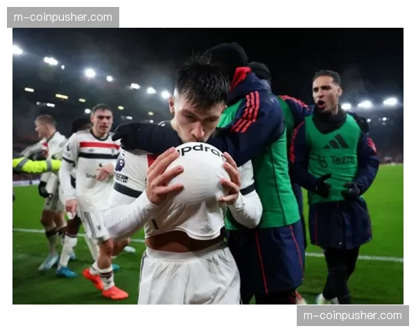 曼联50球进攻端复苏明显 B费谢什科组合效率惊人